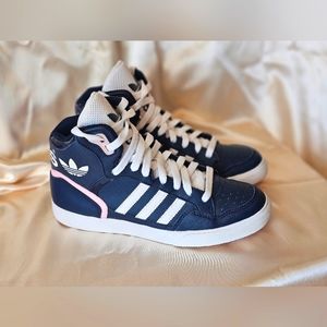 🔥ADIDAS Extaball High Top Sneaker🔥